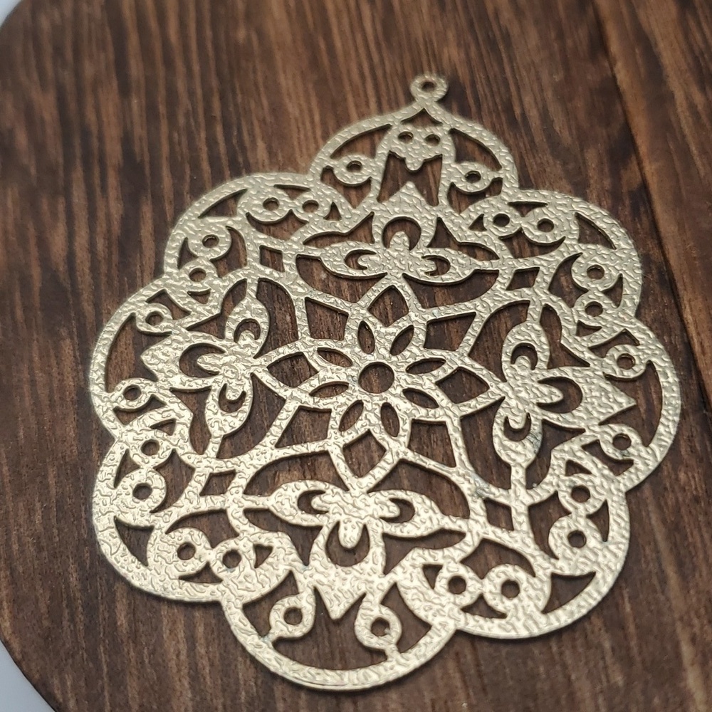 Mandala lace openwork‎ pendant
